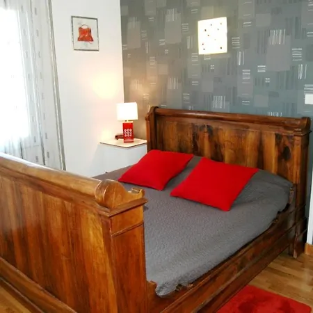 Ferienhaus Maison De Charme A Lendou-en-quercy Avec Vue Sur La Montagne